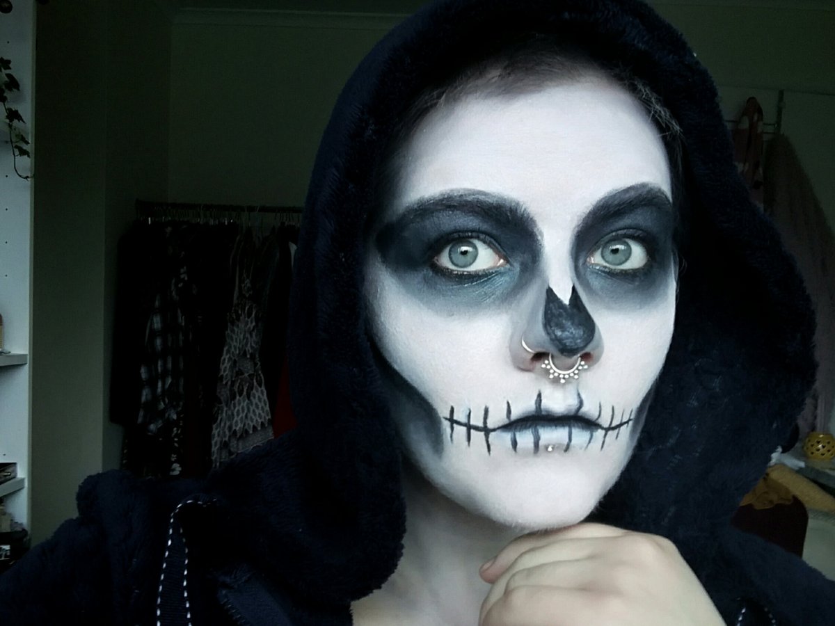 HALLOWEEN MAKEUP TUTORIAL